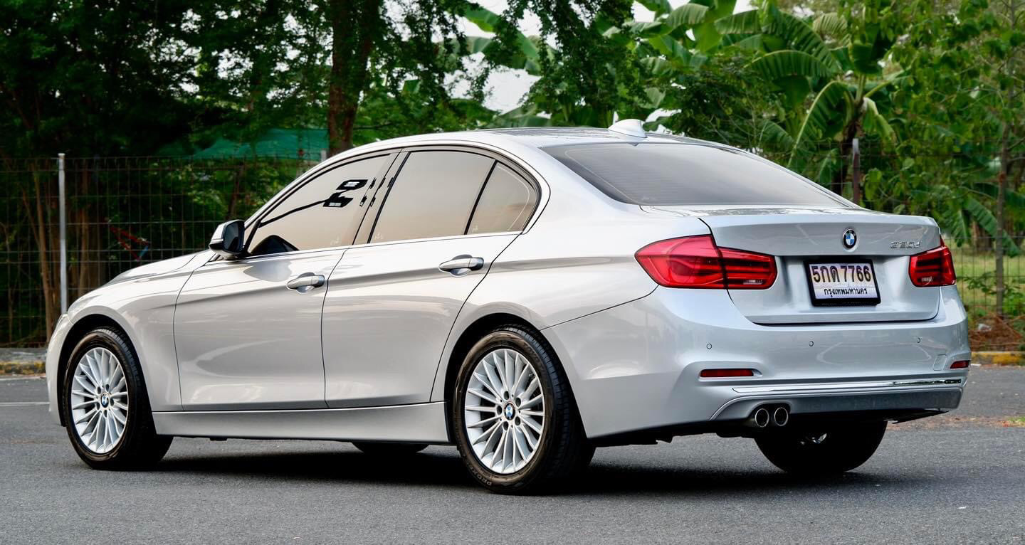 BMW F30 320D LCI Minorchange ปี 2017