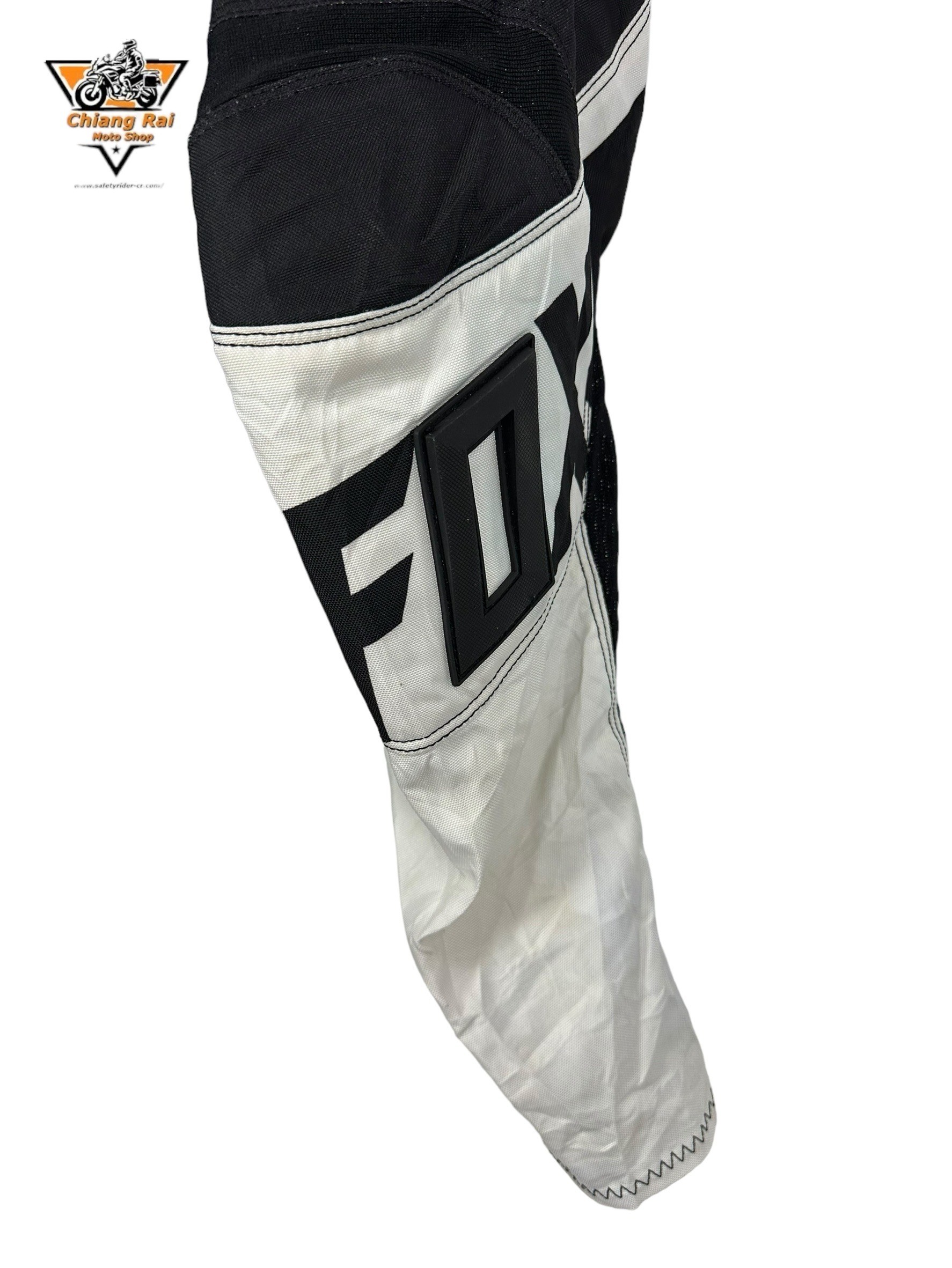 กางเกงขี่มอเตอร์ไซด์ ( มือสอง ) E&A 634: เอว 28" ยาว 25" **FOX**