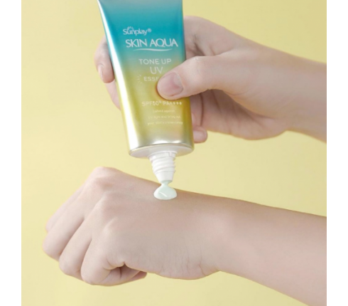 🔥ครีมกันแดด ROHTO SKIN AQUA Tone Up UV Essence SPF50+ PA++++ 💚สีเขียวมิ้นท์ : สูตรปราศจาก Alcohol, Paraben, Mineral Oil✨กันแดดปรับโทนผิว ผิวสว่างขึ้น ลดรอยแดง💥ขนาด 80g.