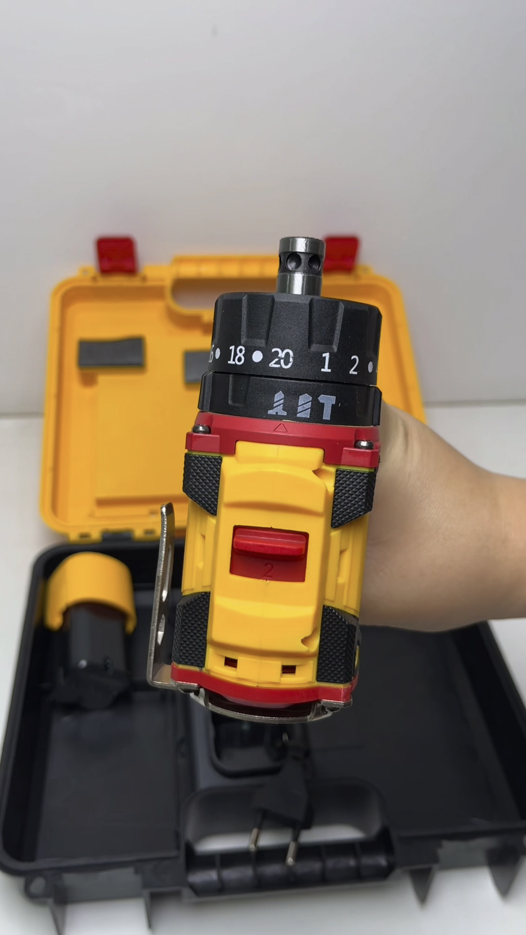 สว่านไขควงกระแทกไร้สาย 2in1 ยี่ห้อ AKITA รุ่น AK-SCDB-16.8V