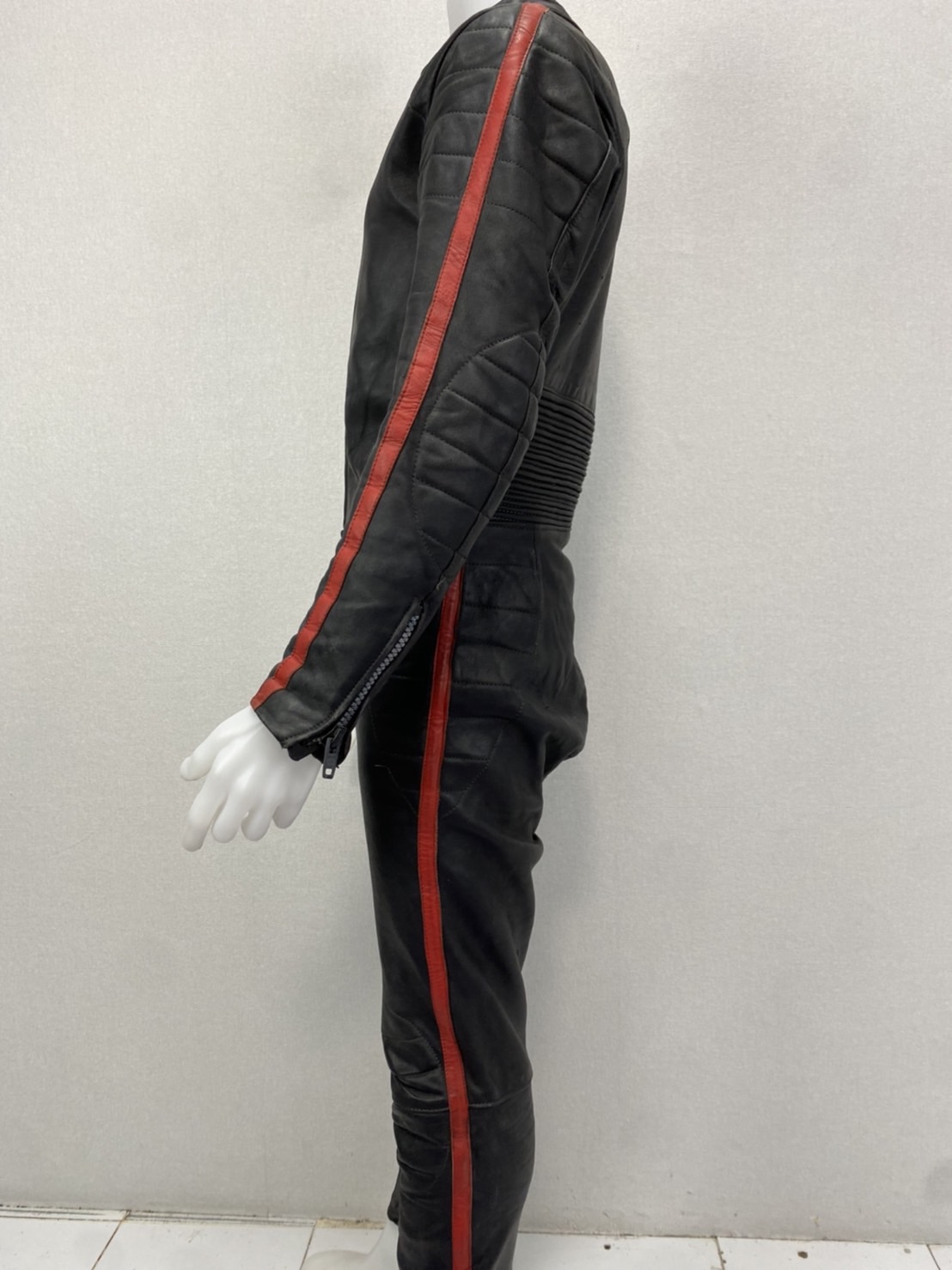 Racing suit RCSS 012 : อก 38 ” เอว 32 “ ยาว 55.5 “ ** --- **