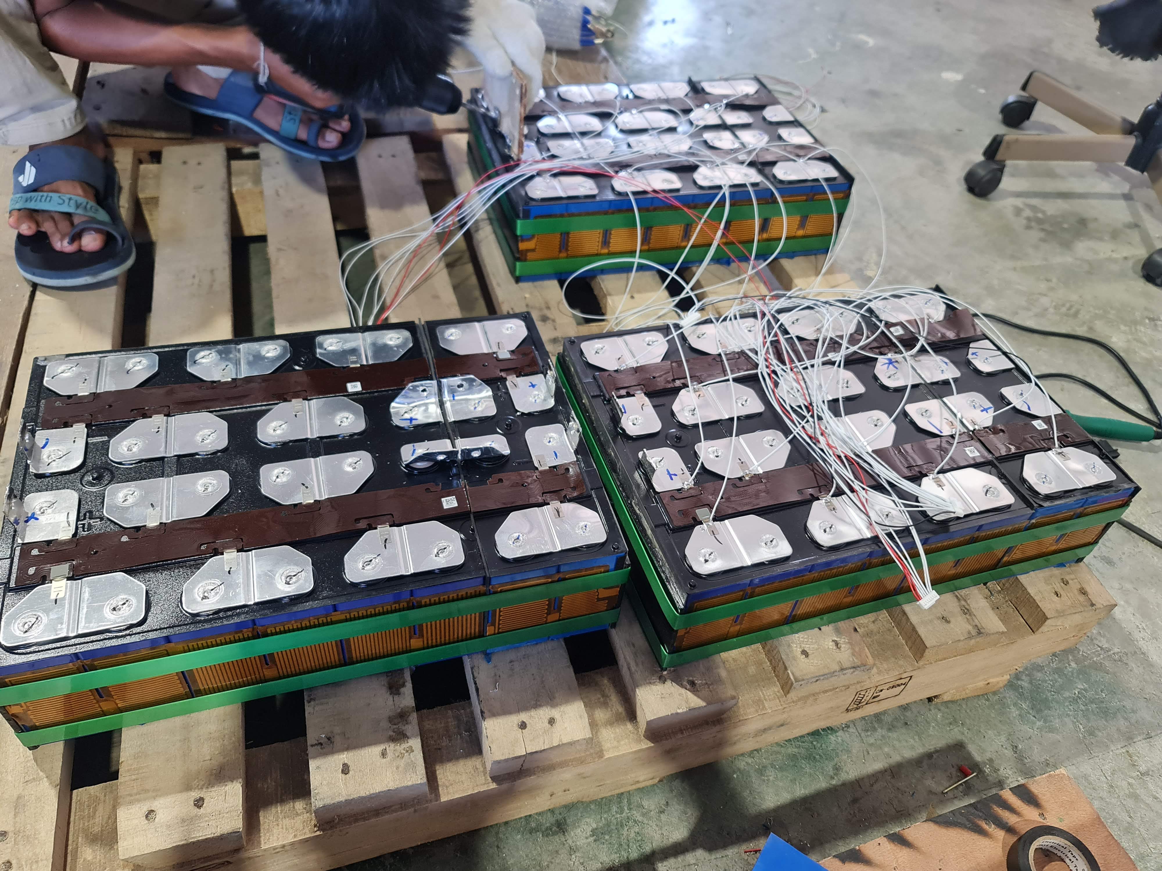 แบตเตอรี่ลิเธียมสำหรับแฮนลิฟท์ไฟฟ้า รถยกไฟฟ้า ระบบ 24v 48v