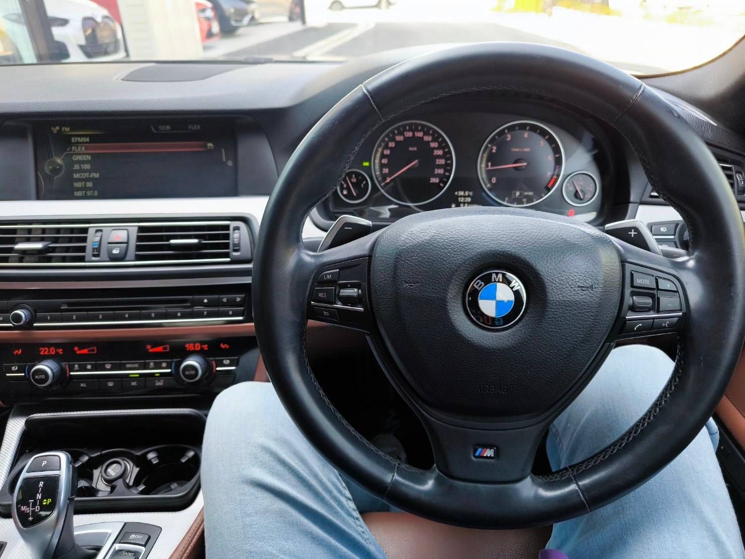 BMW 528i M SPORT สีดำ ปี 2014
