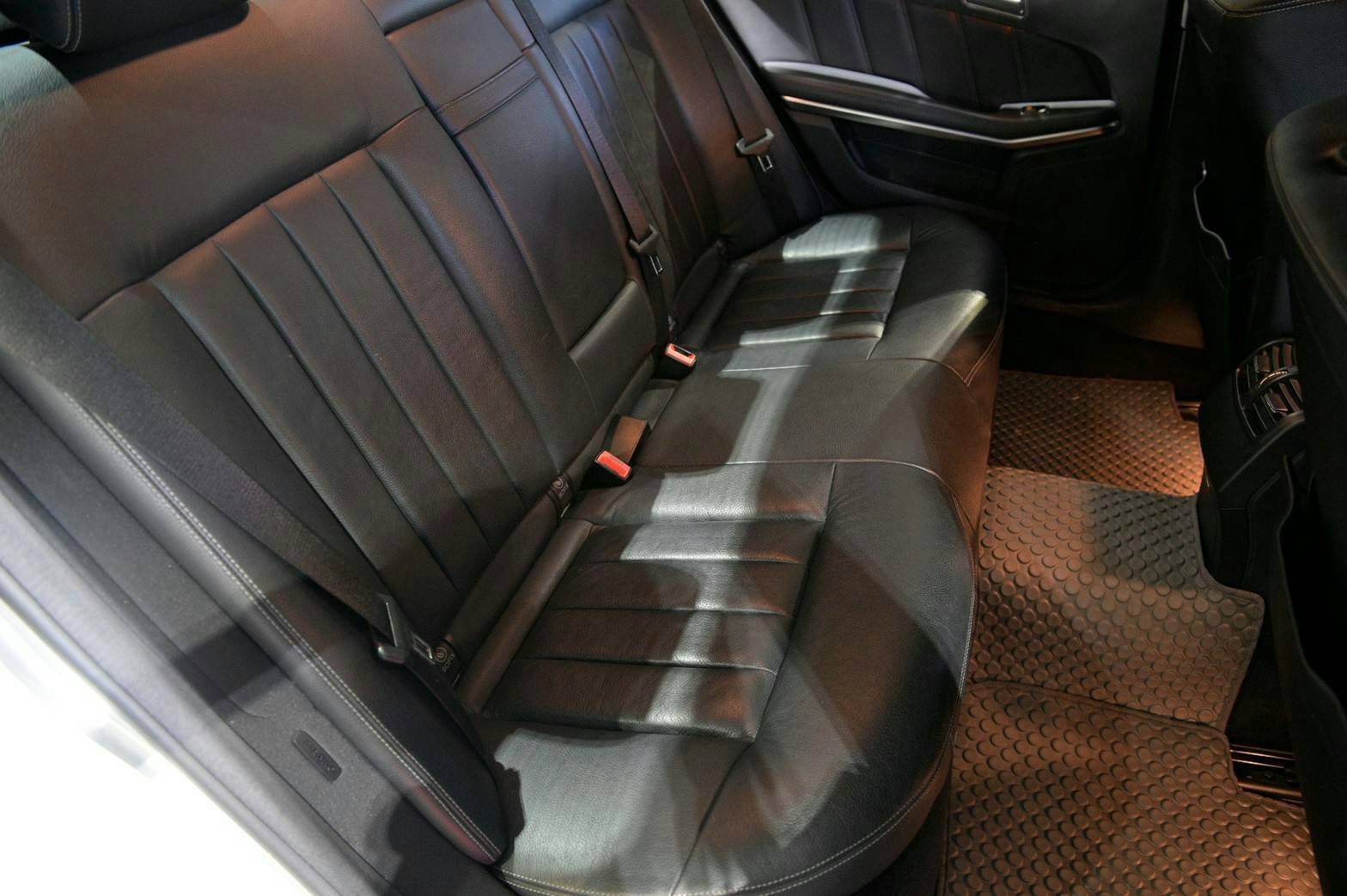 Mercedes-Benz E300 Blutec Hybrid Exclusive ปี 2013