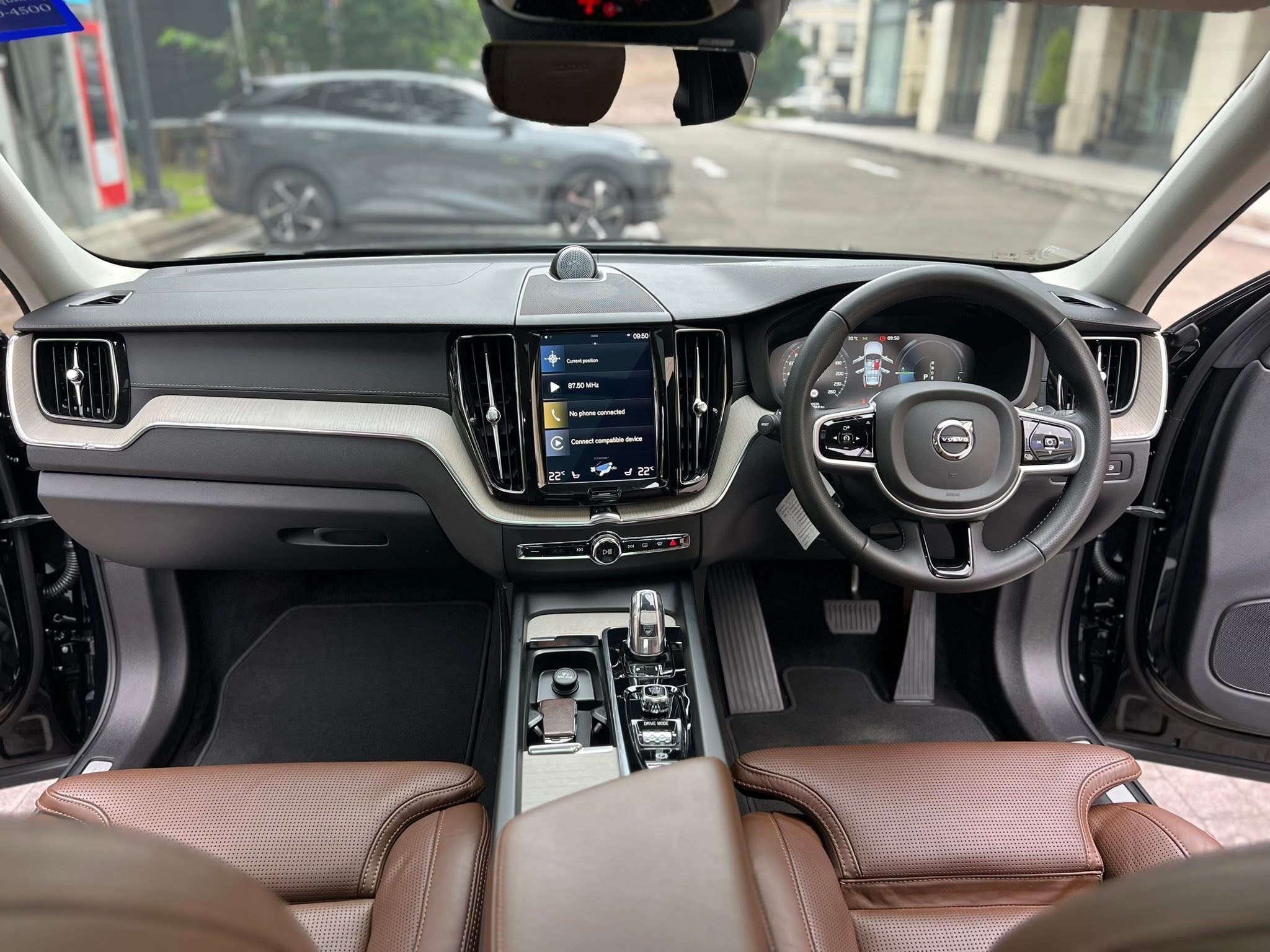 VOLVO XC60 T8 Incription AWD ปี 2019