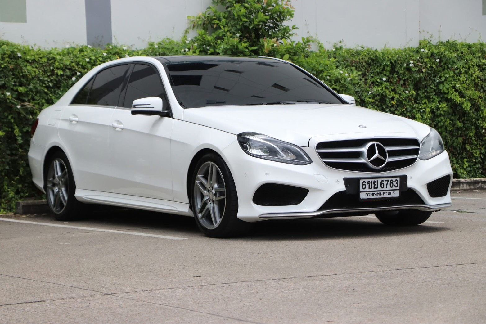 BENZ E200 CGI AMG Sunroof W212 ปี2015