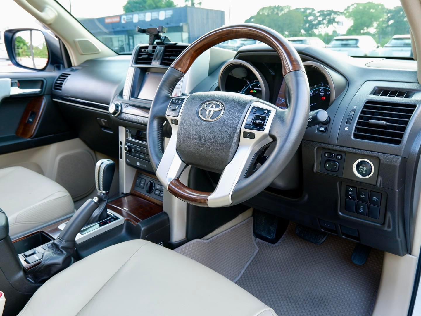 Toyota Land Cruiser Prado 150 3.0Diesel 60th Anniversary Edition ปี 2012
