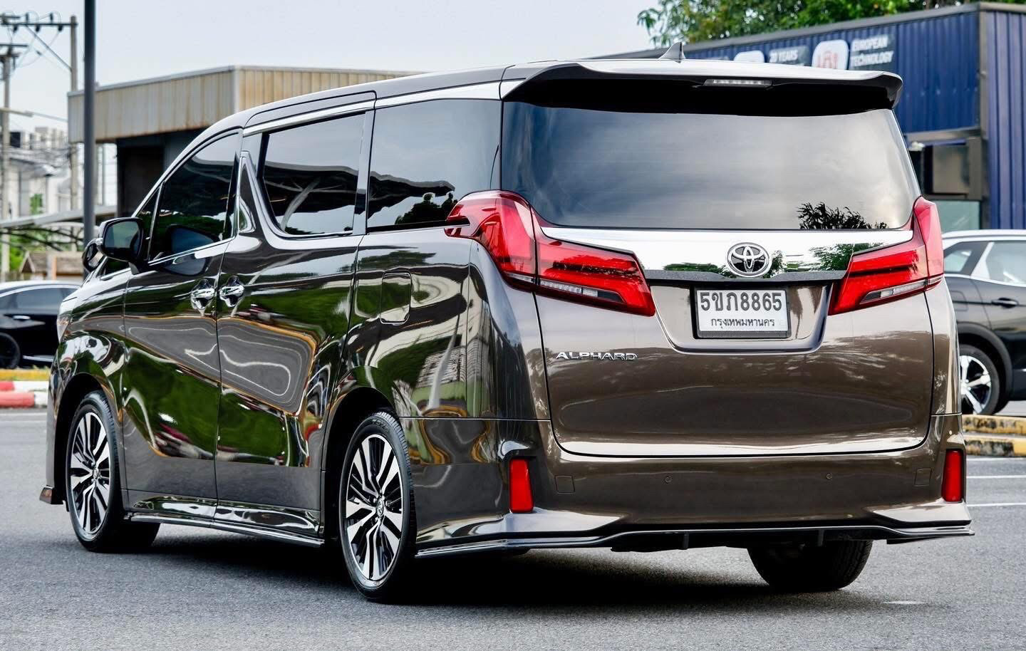 Toyota Alphard 2.5 SC Package จดทะเบียนปี 2021