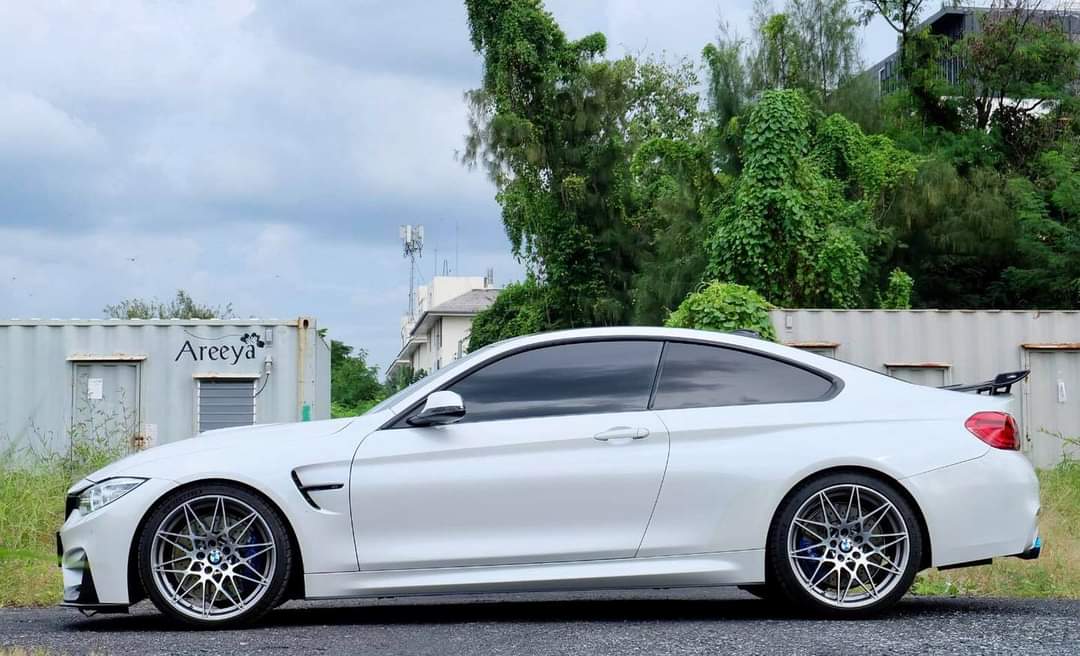 BMW F82 M4 Coupe ปี 2017