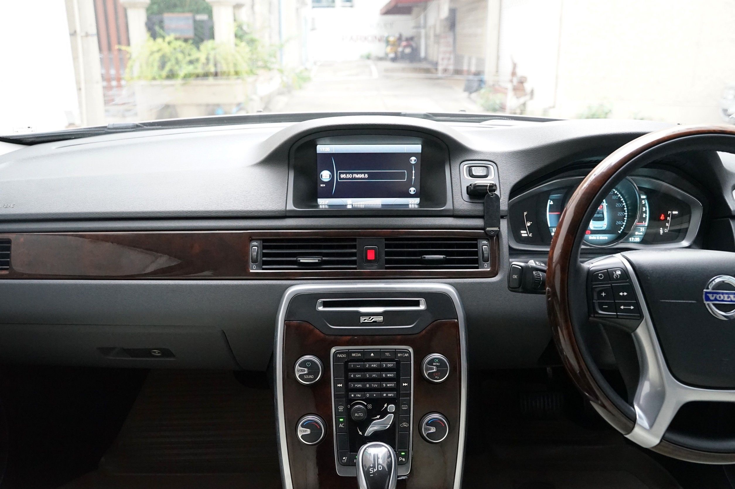 Volvo S80 D4 Minorchange ปี 2014