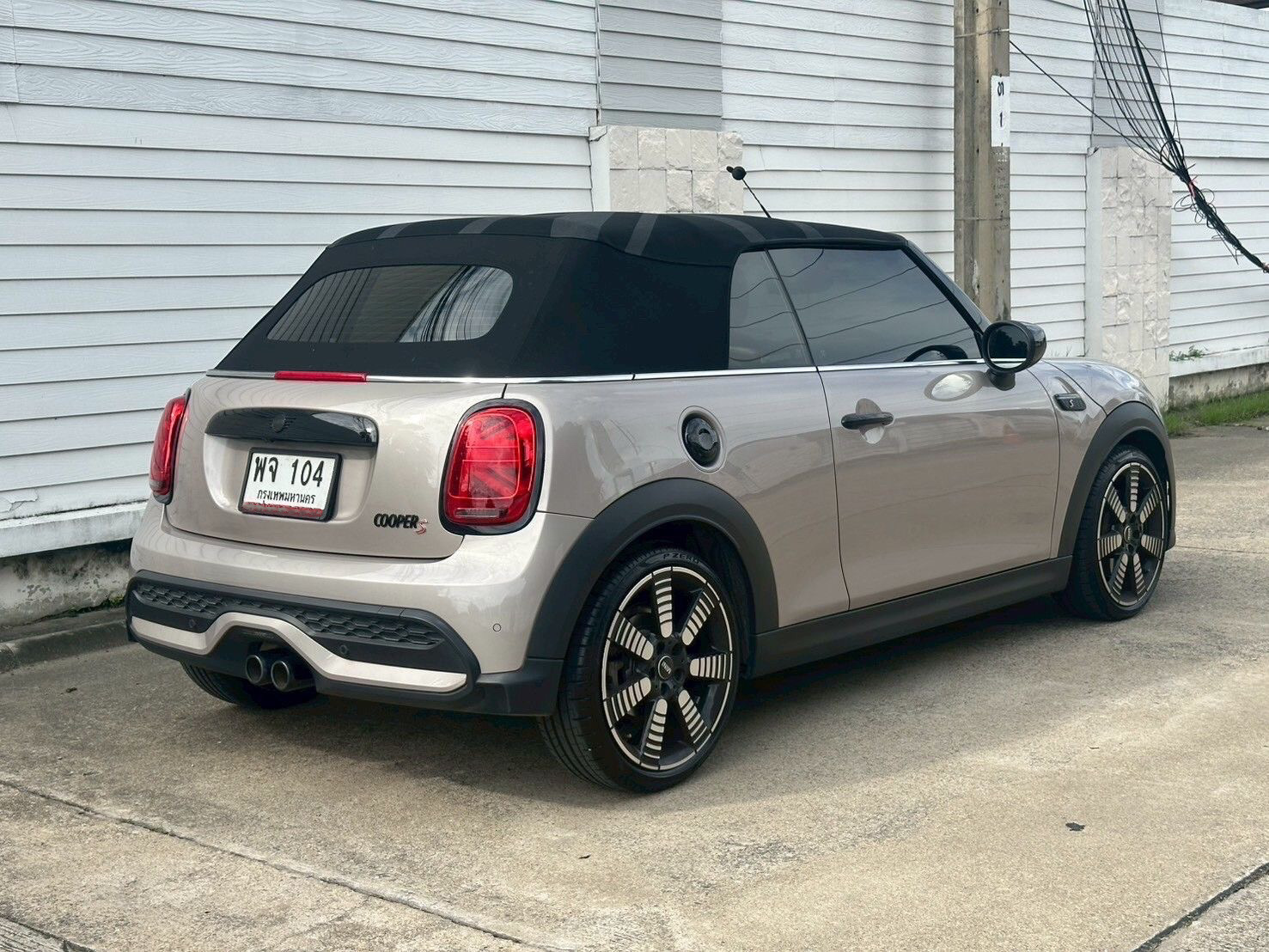 Mini Cooper s Cabriolet ปี 2023