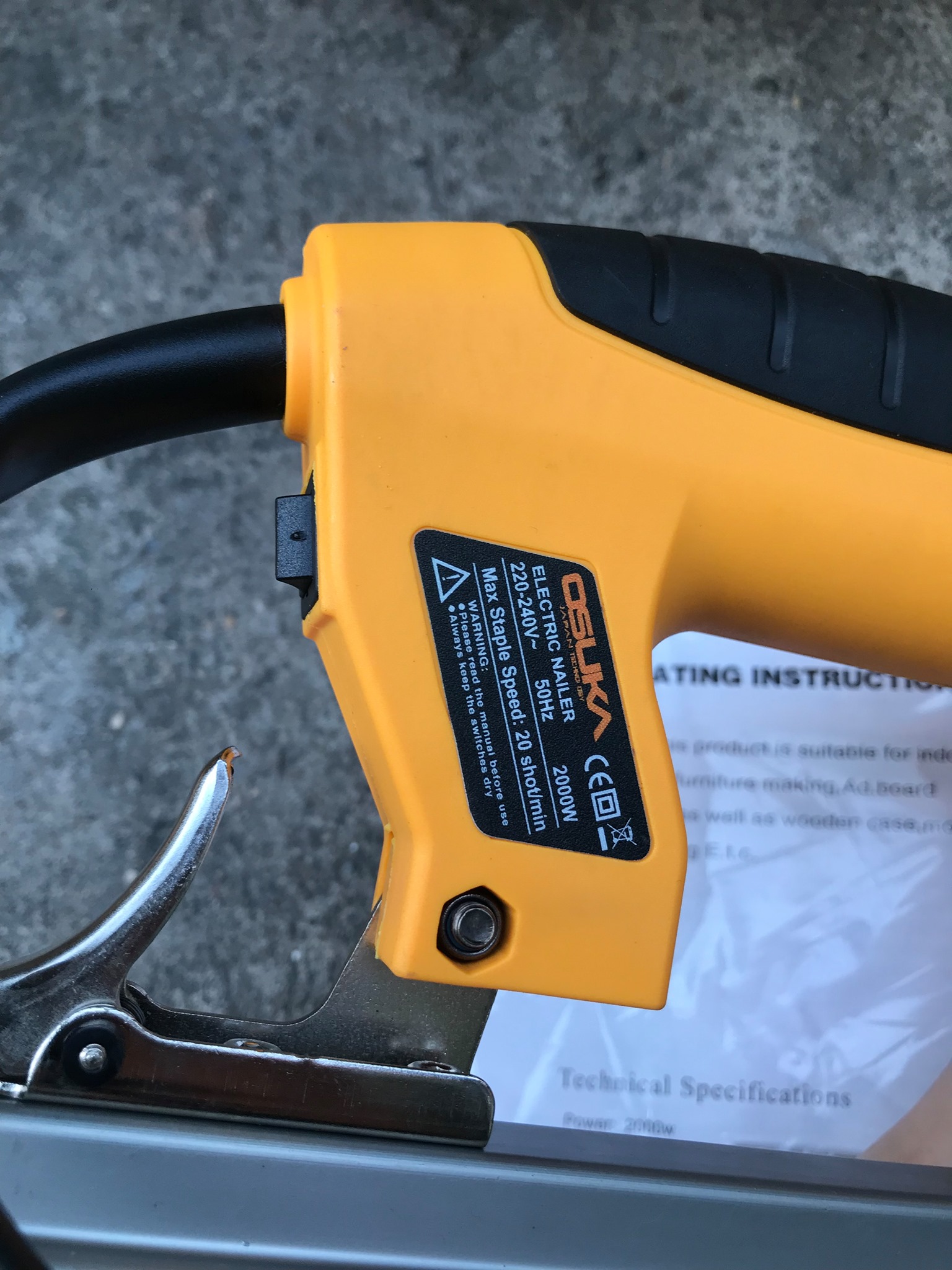 ปืนยิงแม็กไฟฟ้า มี2แบบ แบบขาเดี่ยว แบบขาคู่