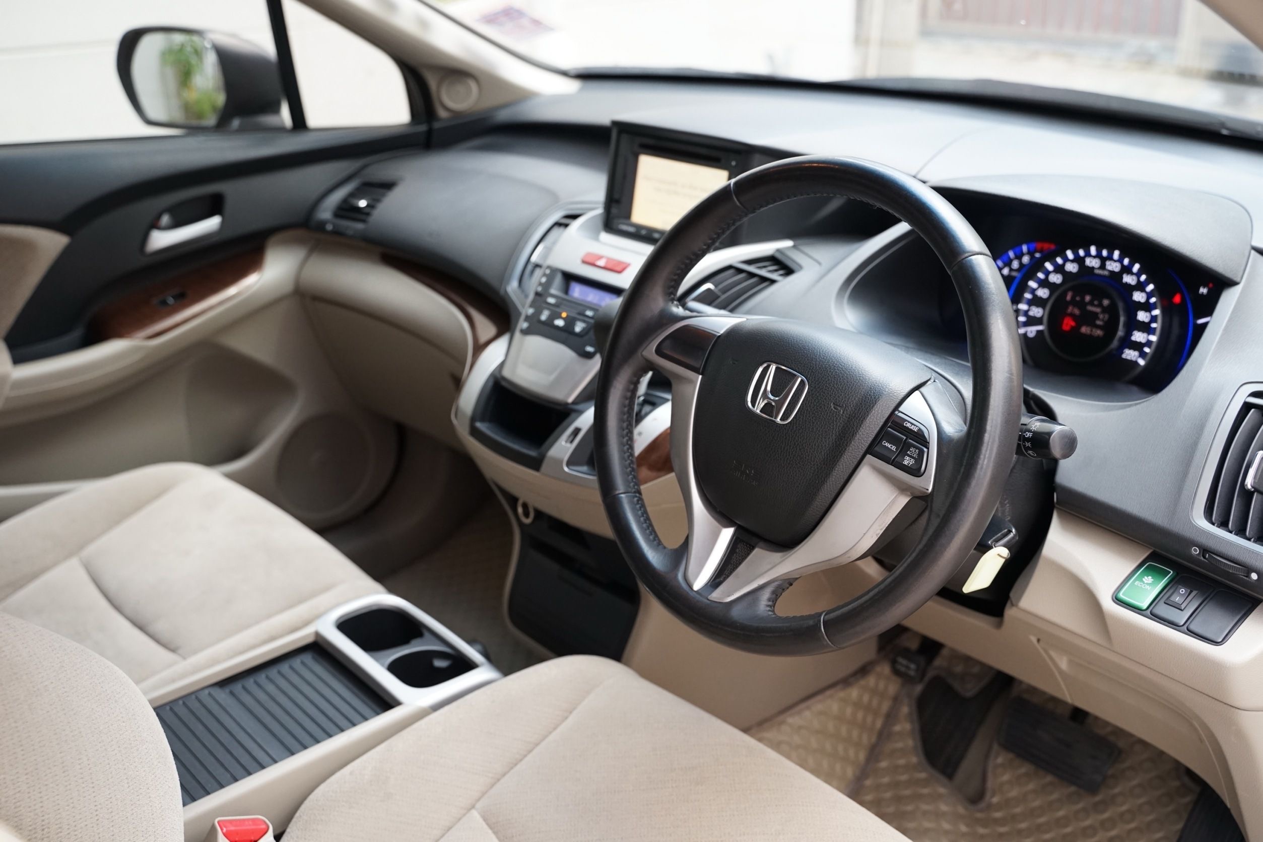 Honda Odyssey 2.4 JP ปี 2013
