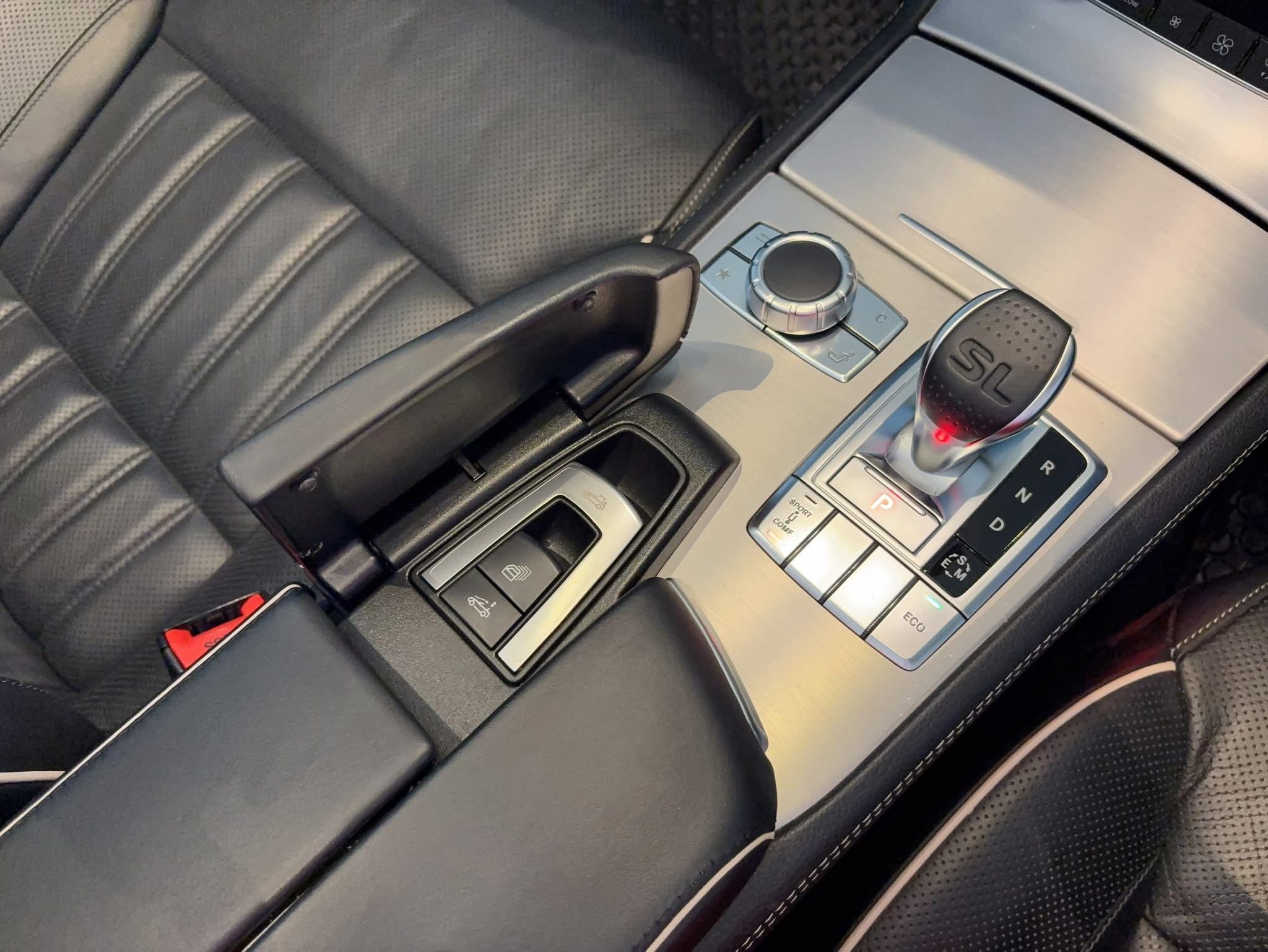 Mercedes Benz SL500 Roadster AMG R231 ปี 2014