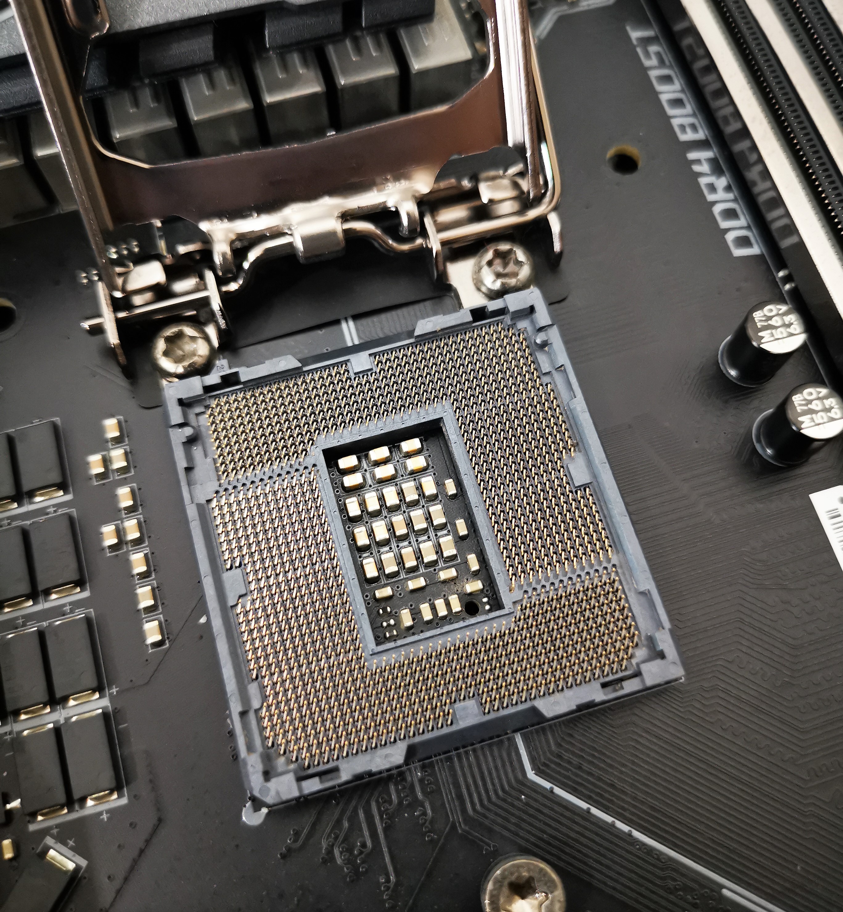 เซ็ตมัดรวม บอร์ด Z370 + ซีพียู i3 8100