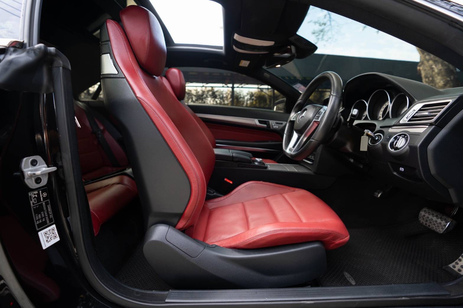 Mercedes Benz E200 Coupe AMG W107 ปี2015