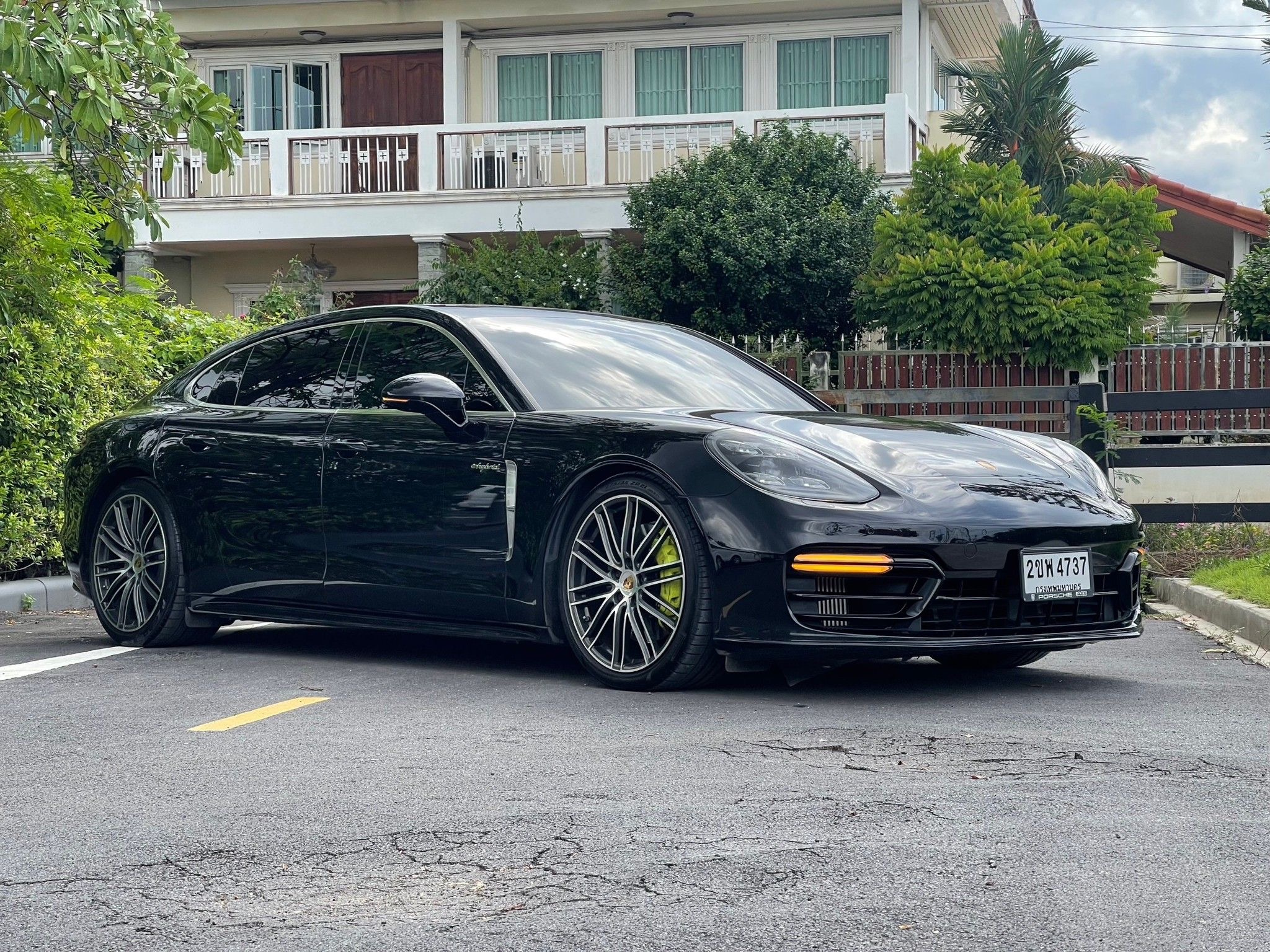 Porsche Panamera 2.9 4 E-hybrid executive Sedan ปี2018