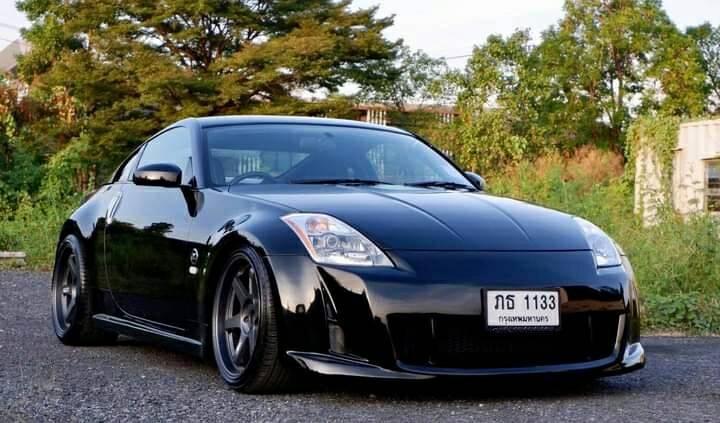 Nissan Fairlady 350Z พร้อมชุดแต่งรอบคัน ปี2011