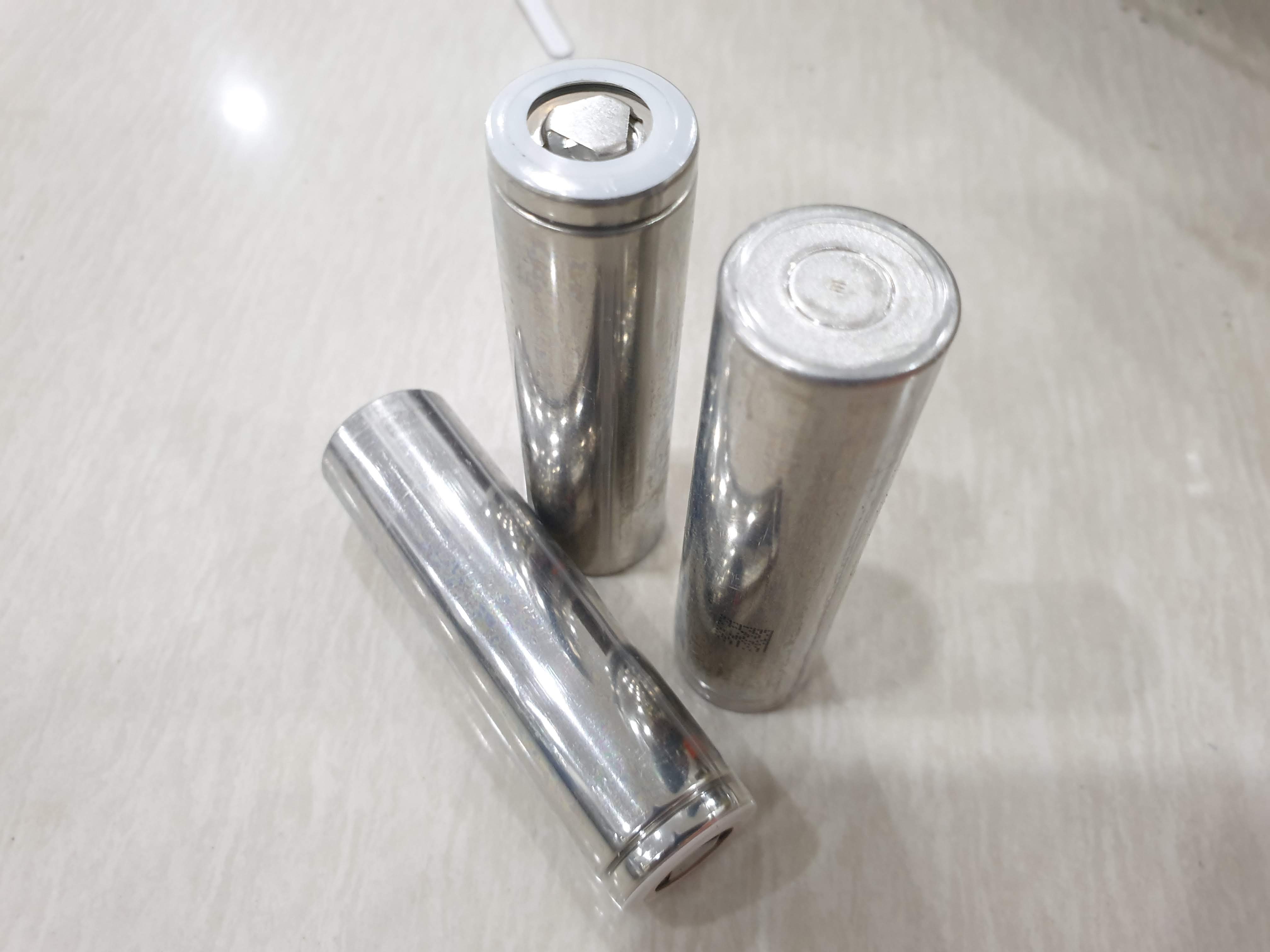แบตเตอรี่ NCR18650HC ใช้ทำรถ Tesla และ ใส่ในกระสวยอวกาศ สำรวจดาวพุทธ 3.7v 3.4Ah