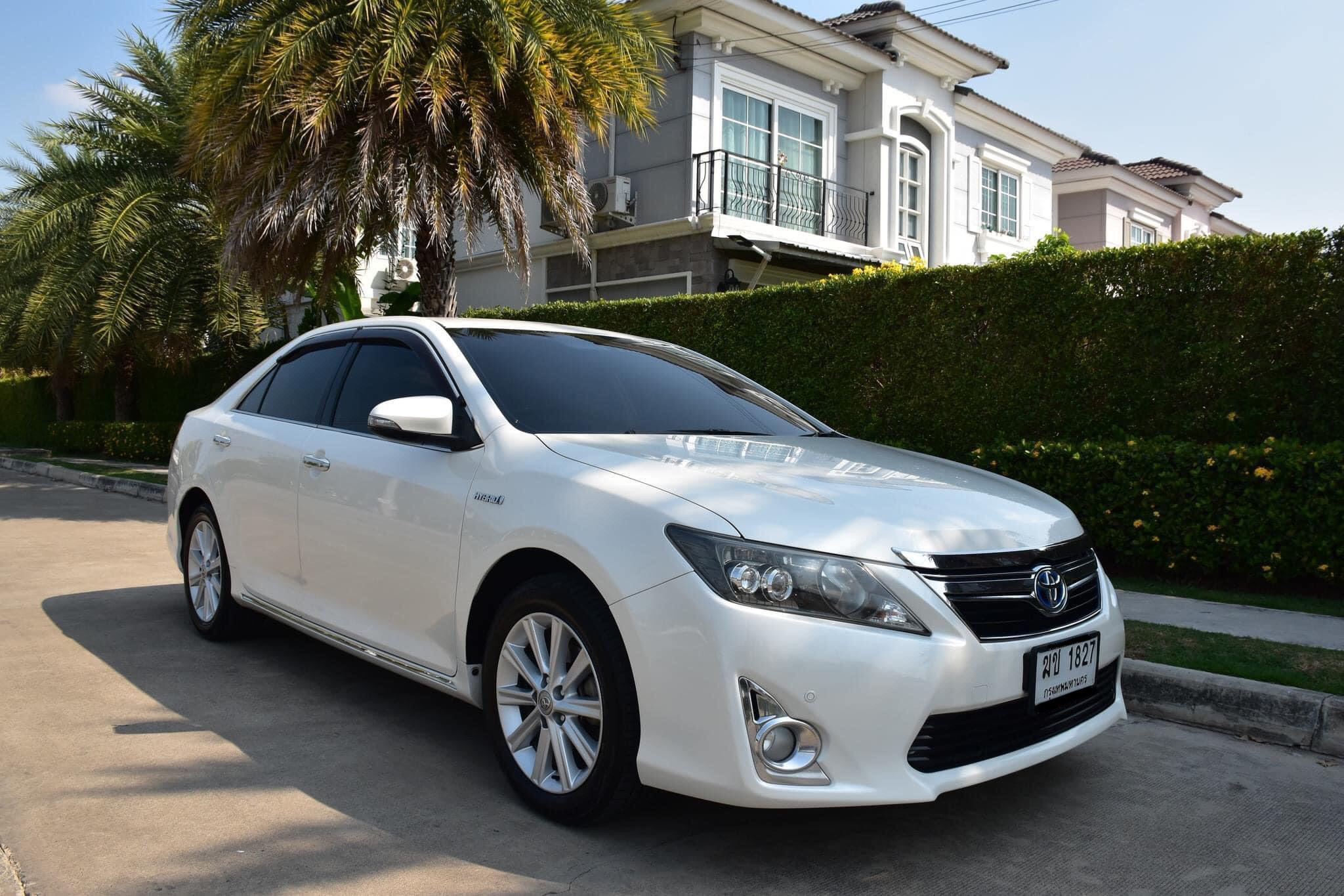 TOYOTA CAMRY 2.5 HV PREMIUM NAVI ปี2012