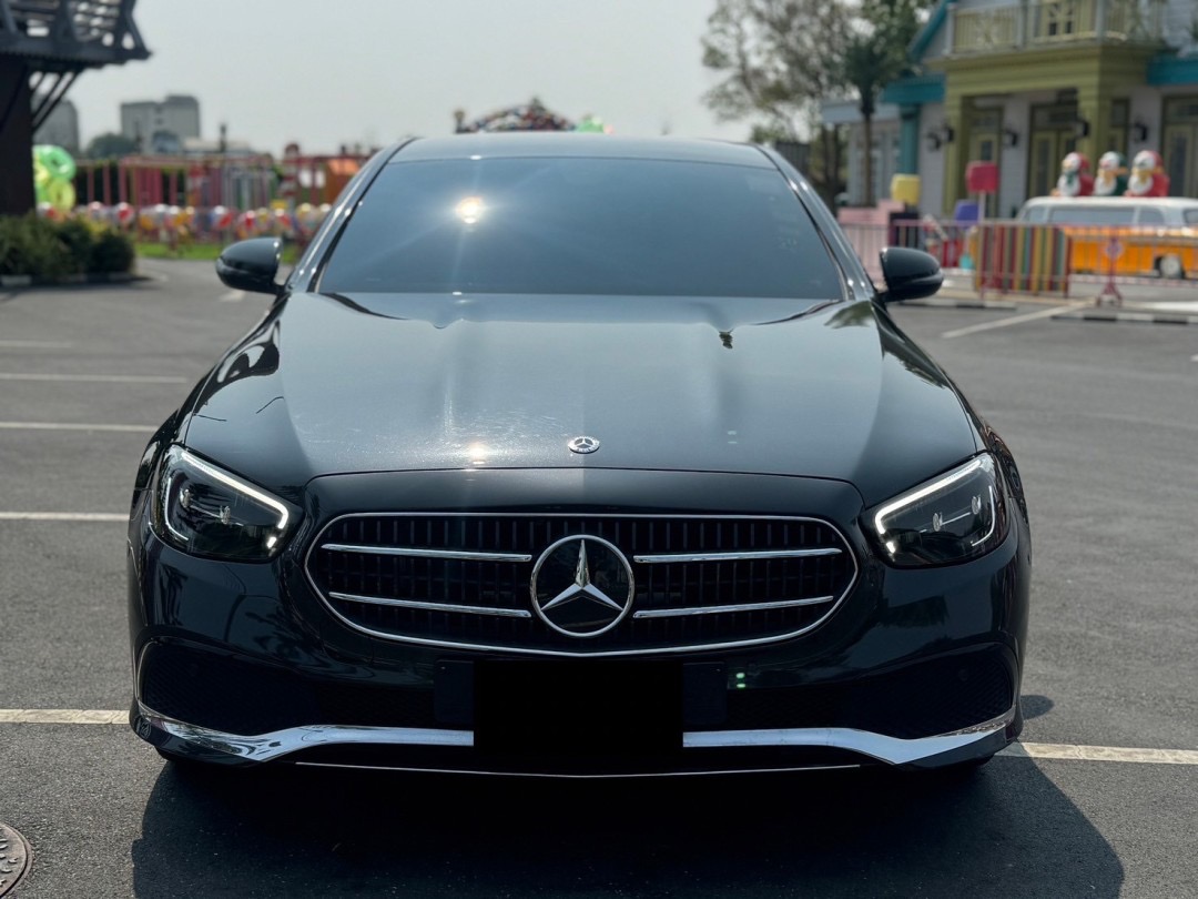 Mercedes Benz E300e Avantgarde ปี 2021