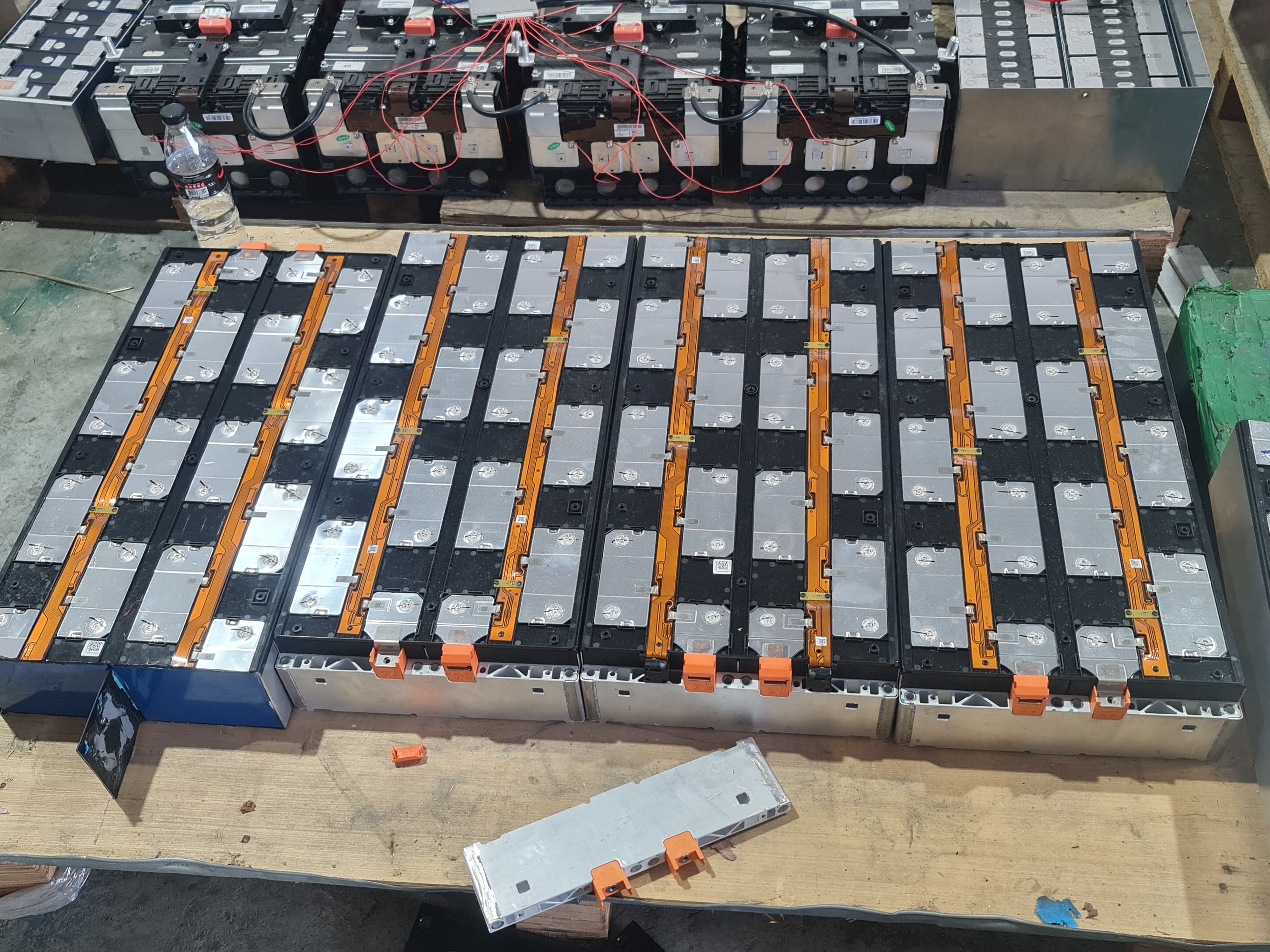 Lithium Ion CATL 100kw 48v NMC 811 with Victron Inverter