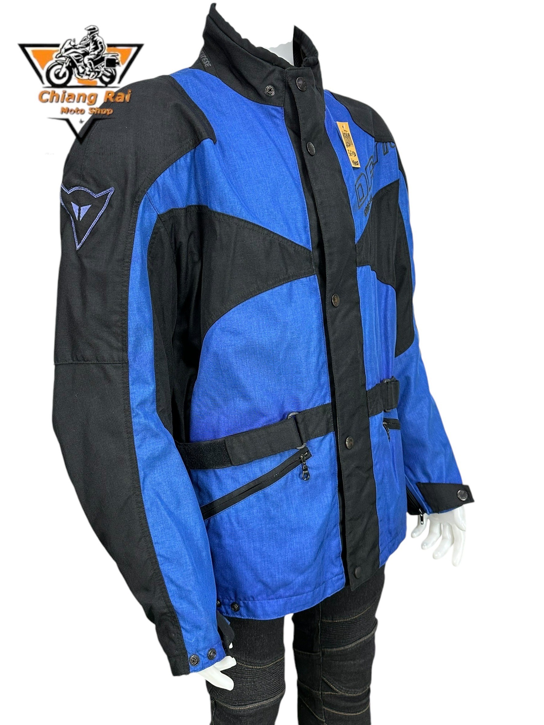 เสื้อขี่มอเตอร์ไซด์( มือสอง) RCTA 667 อก 56" ยาว 30"(2XL) **dainese**