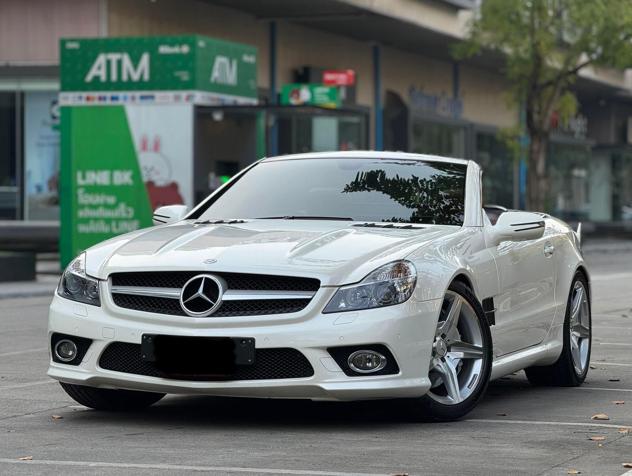 Mercedes-Benz SL300 3.0 R230 Convertible สีขาว ปี2011