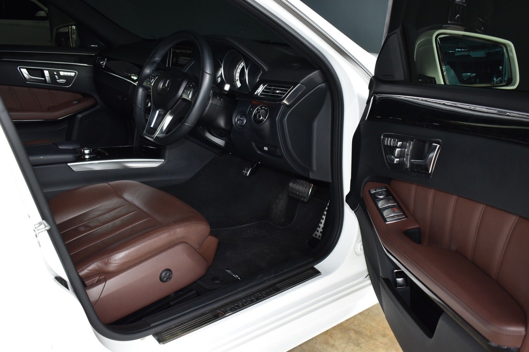 Mercedes Benz E300 AMG ปี 2014