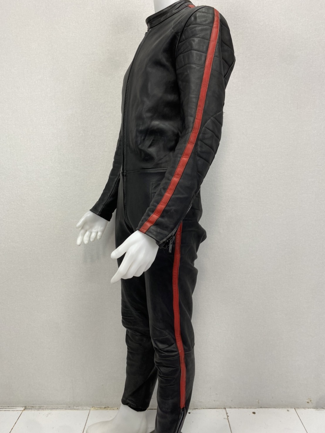 Racing suit RCSS 012 : อก 38 ” เอว 32 “ ยาว 55.5 “ ** --- **
