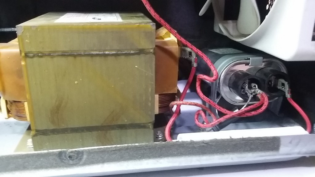 ซ่อมไมโครเวฟ ยี่ห้อ SAMSUNG รุ่น GE107Y อาการไฟเข้าแต่ไม่ร้อน