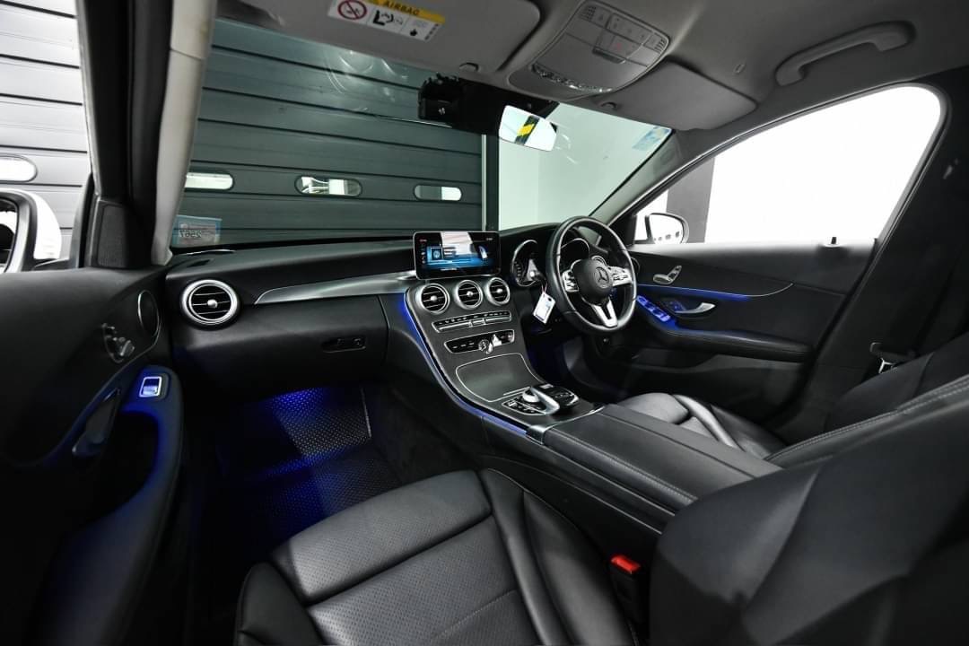 Mercedes Benz C220d avantgarde ปี2022