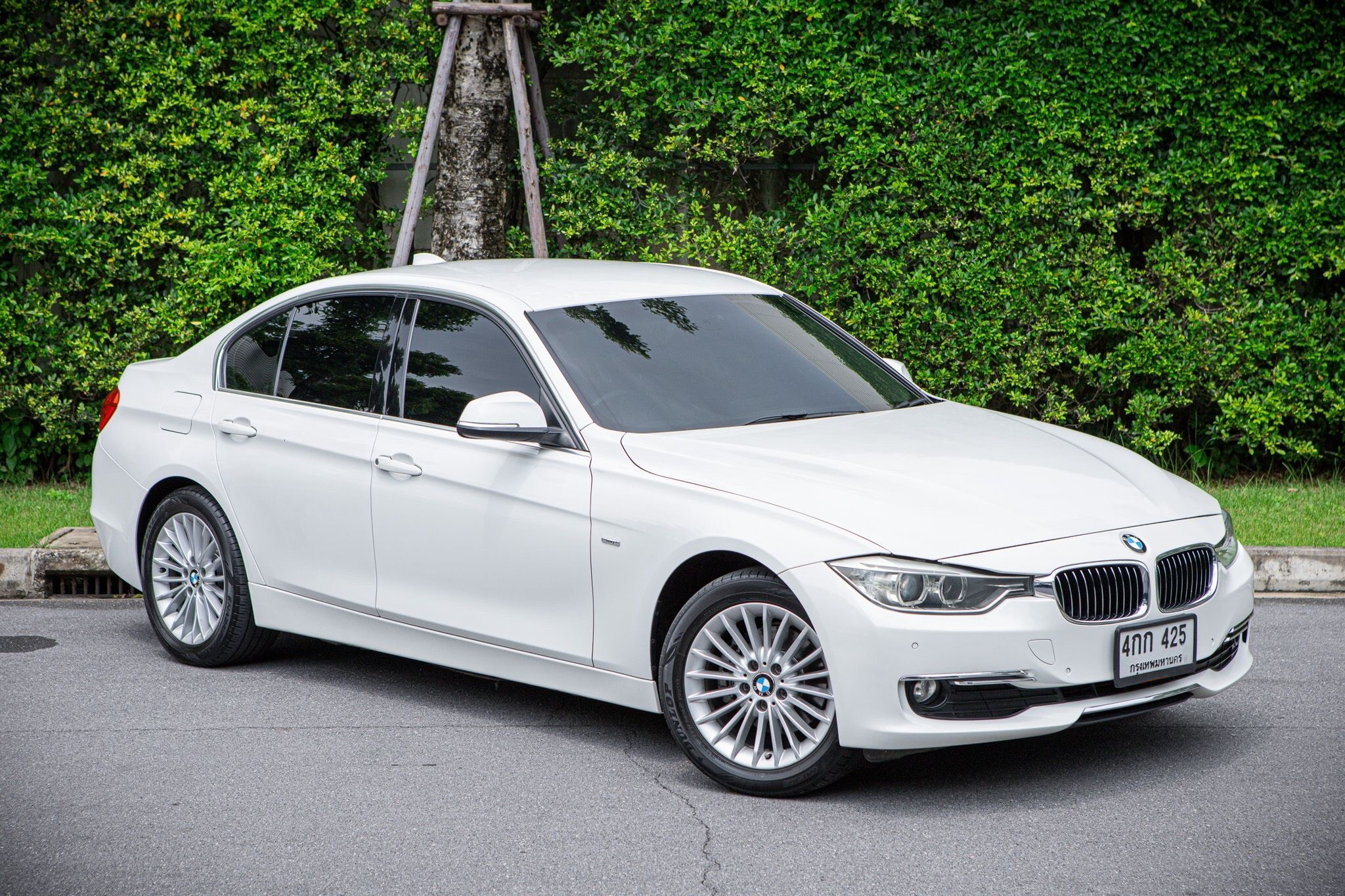 BMW 320d 2.0 Luxury ปี 2013