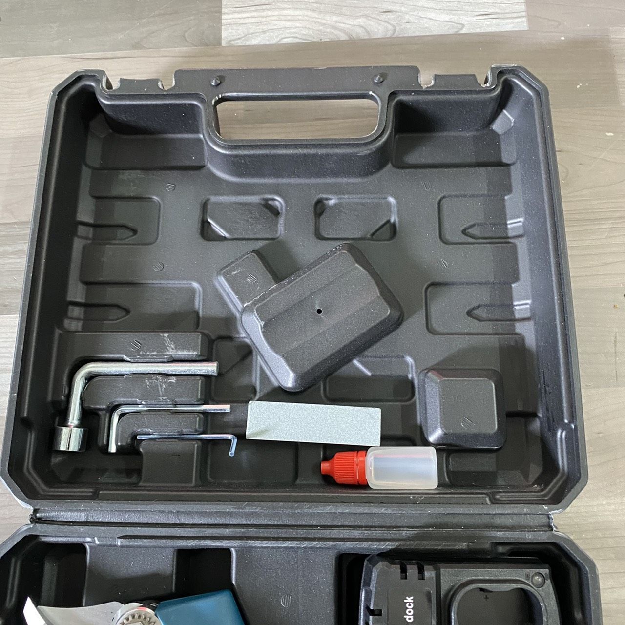 กรรไกรตัดกิ่งไม้แบตเตอรี่ อเนกประสงค์ ยี่ห้อ Enzo 48V