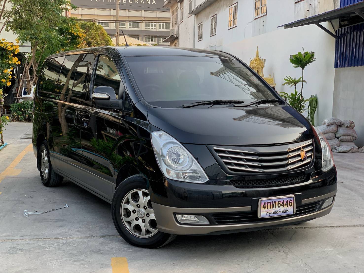 Hyundai H-1 2.5 Maesto Deluxe ปี 2010