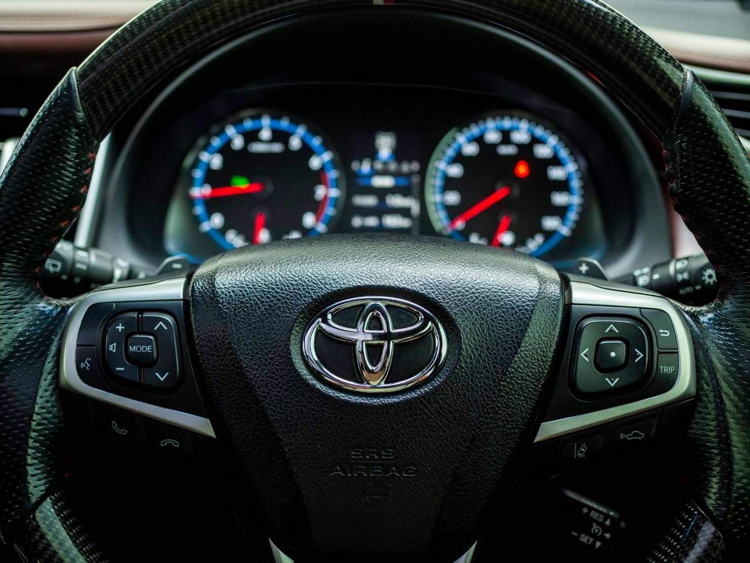 Toyota Harrier 2.0 ปี2014