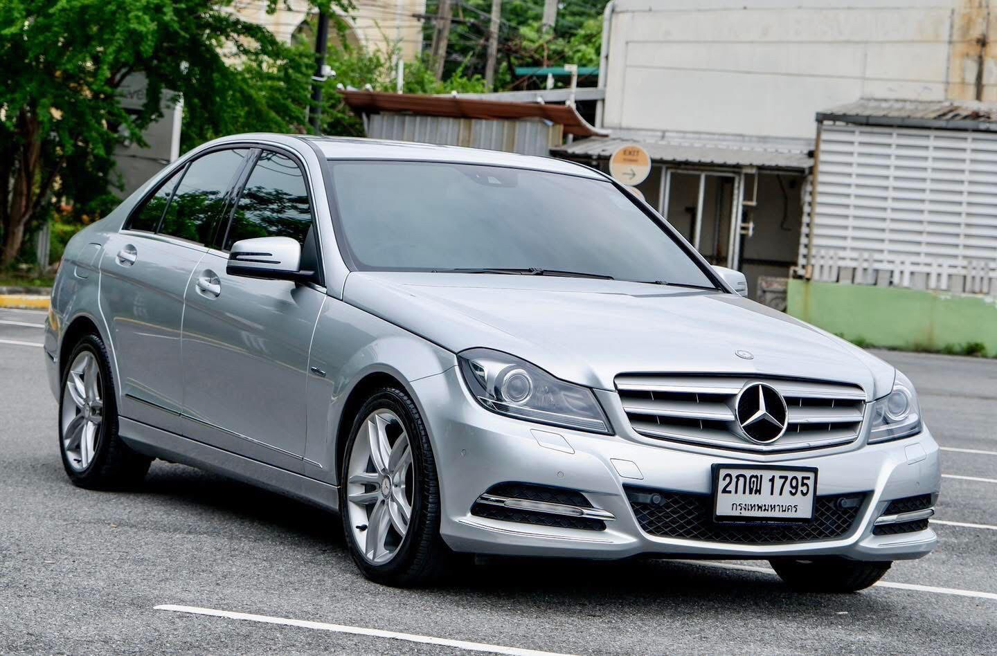 Mercedes Benz C200 Avantgarde CGI Turbo W204 ปี 2013