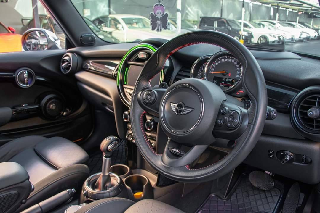 Mini F56 Cooper S 2.0 turbo ปี 2016