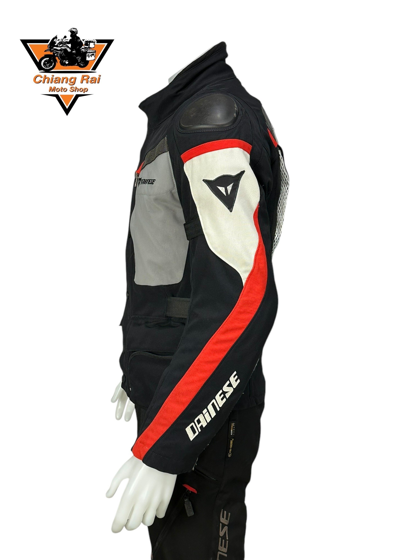 ชุดสำหรับขี่มอเตอร์ไซด์ (มือสอง) SET 027 ชุดทัวริ่ง เสื้อการ์ด + กางเกง ยี่ห้อ***dainese***
