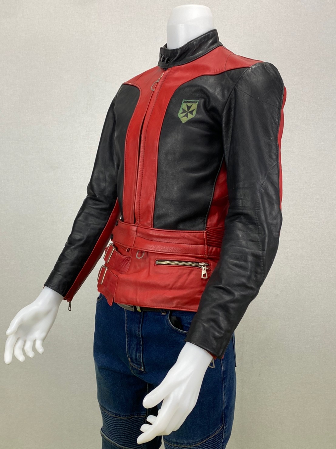 เสื้อการ์ดสำหรับขี่มอเตอร์ไซด์( มือสอง) RCSS 023: อก 38" ยาว 20" ** HARRO**