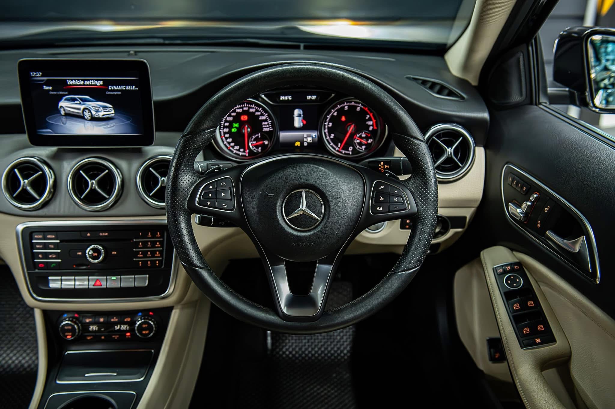 Benz GLA200 (W156) ปี 2018