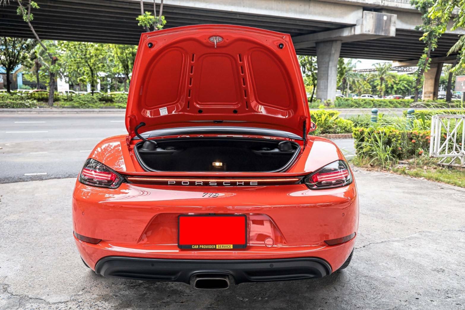 Porsche 718 Boxster สีพิเศษ Lava Orange ปี 2017
