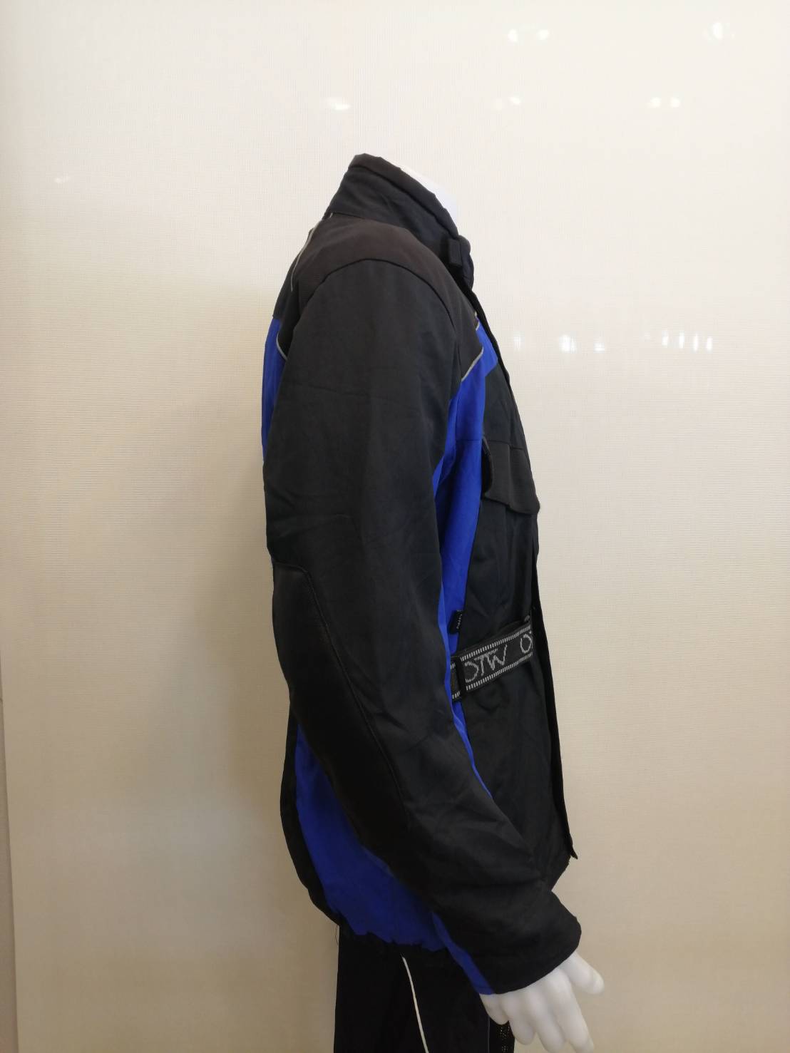 เสื้อขี่มอเตอร์ไซด์( มือสอง) RCT 257 ขนาด : อก 50" ยาว 29" **ยี่ห้อ OTW **