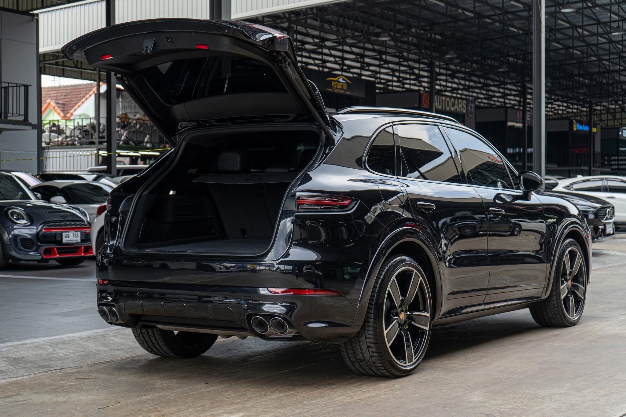 Porsche Cayenne ปี 2021