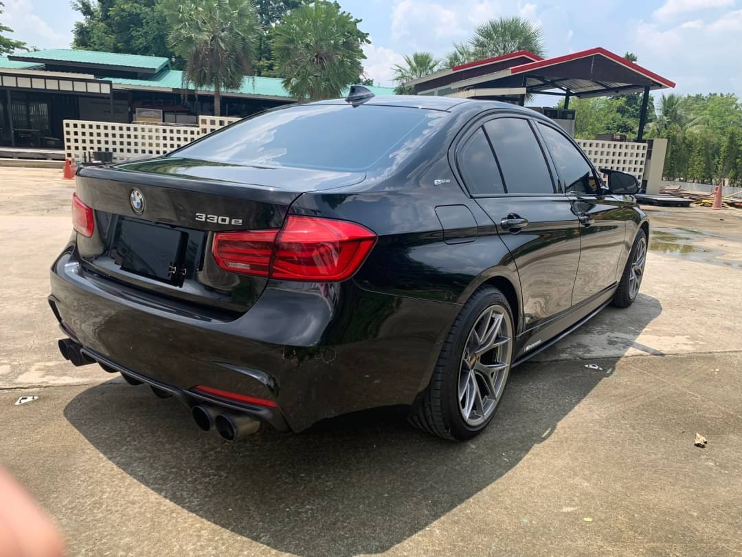 BMW 330e M Sport ปี 2016