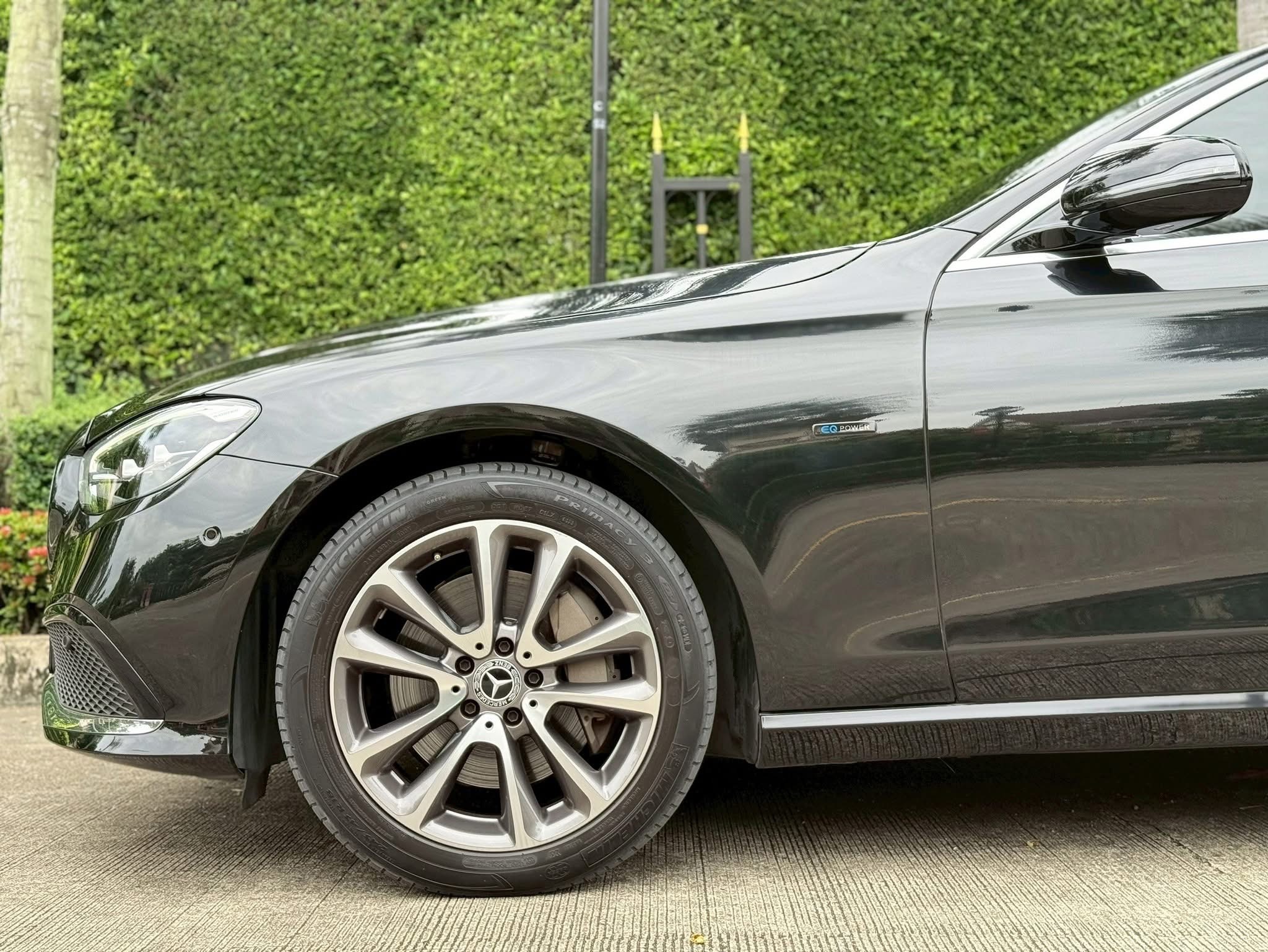 MERCEDES-BENZ E300e AVANTGARDE ปี 2022