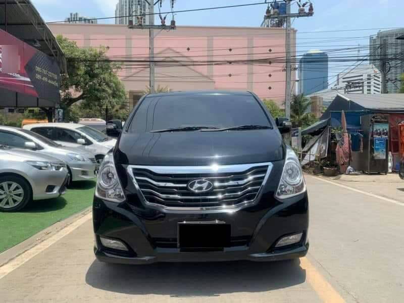 HYUNDAI H-1 2.5 DELUXE ปี 2015