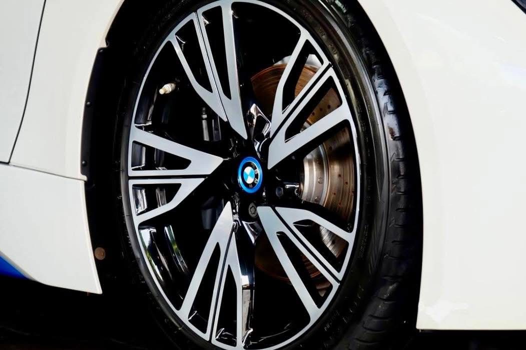 Bmw i8 Coupe Pure Impulse ปี 2015