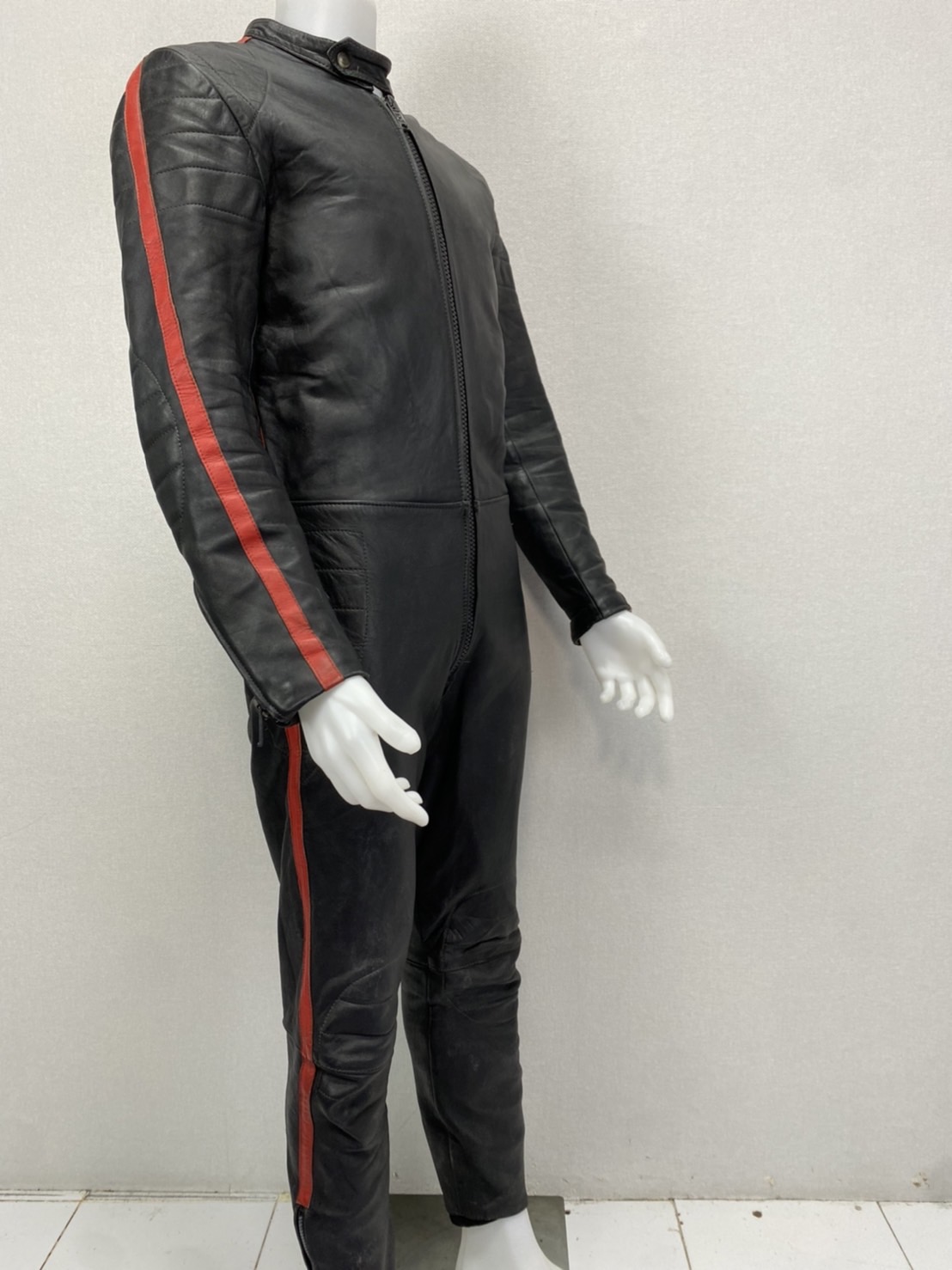 Racing suit RCSS 012 : อก 38 ” เอว 32 “ ยาว 55.5 “ ** --- **