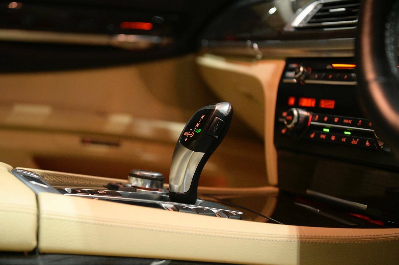 BMW 730Li ปี 2012